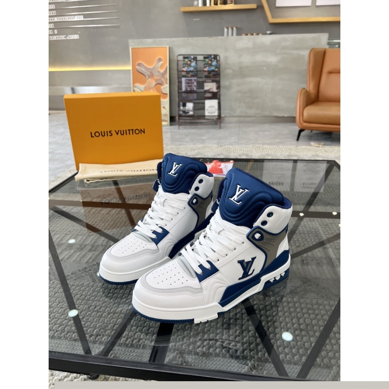l**is V*t*n sneakers